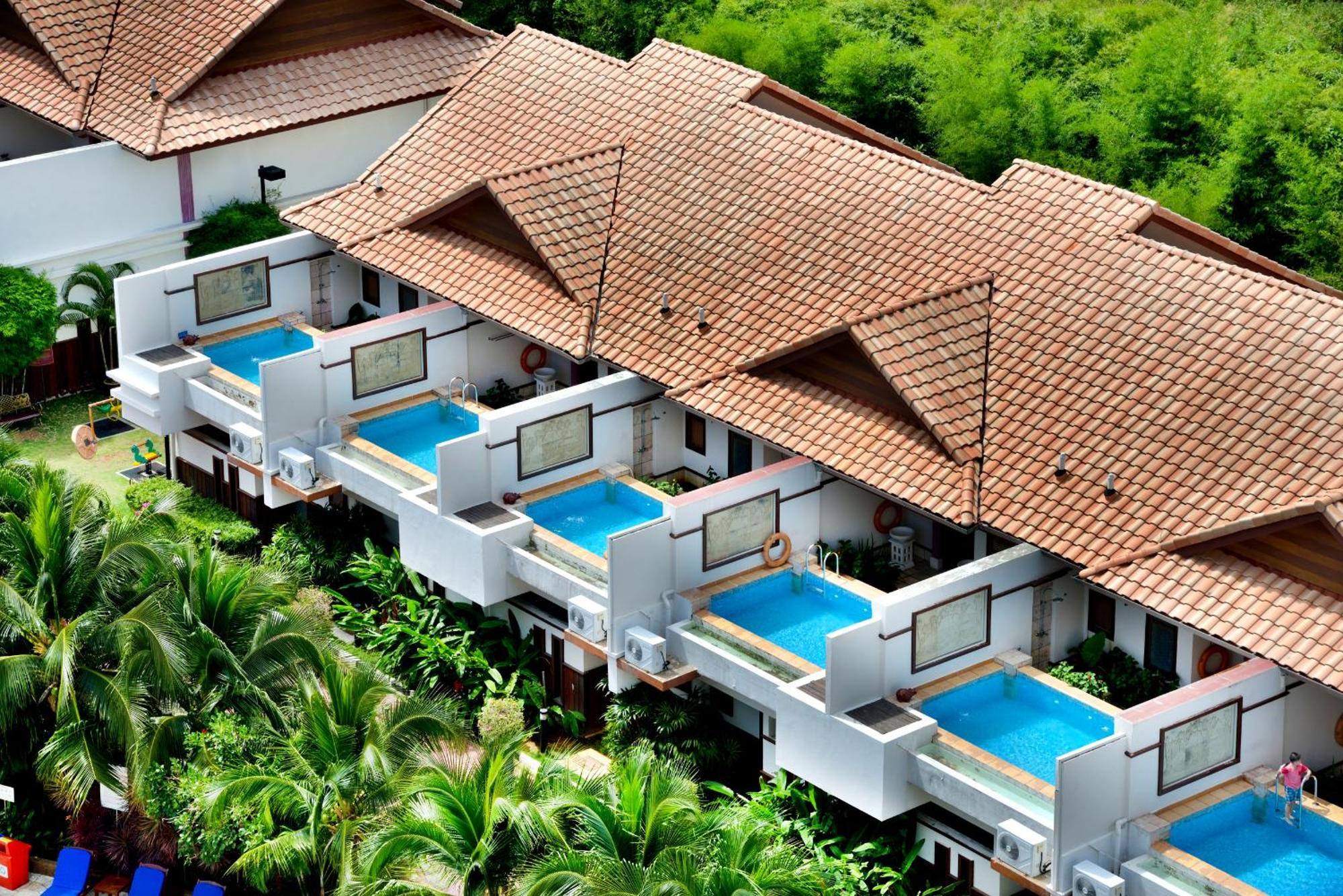 Hotel Grand Lexis Port Dickson Zewnętrze zdjęcie The Royal Paradise Hotel and Spa