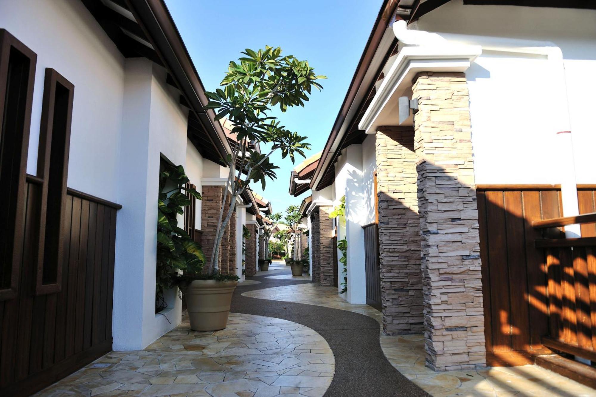 Hotel Grand Lexis Port Dickson Zewnętrze zdjęcie The Village