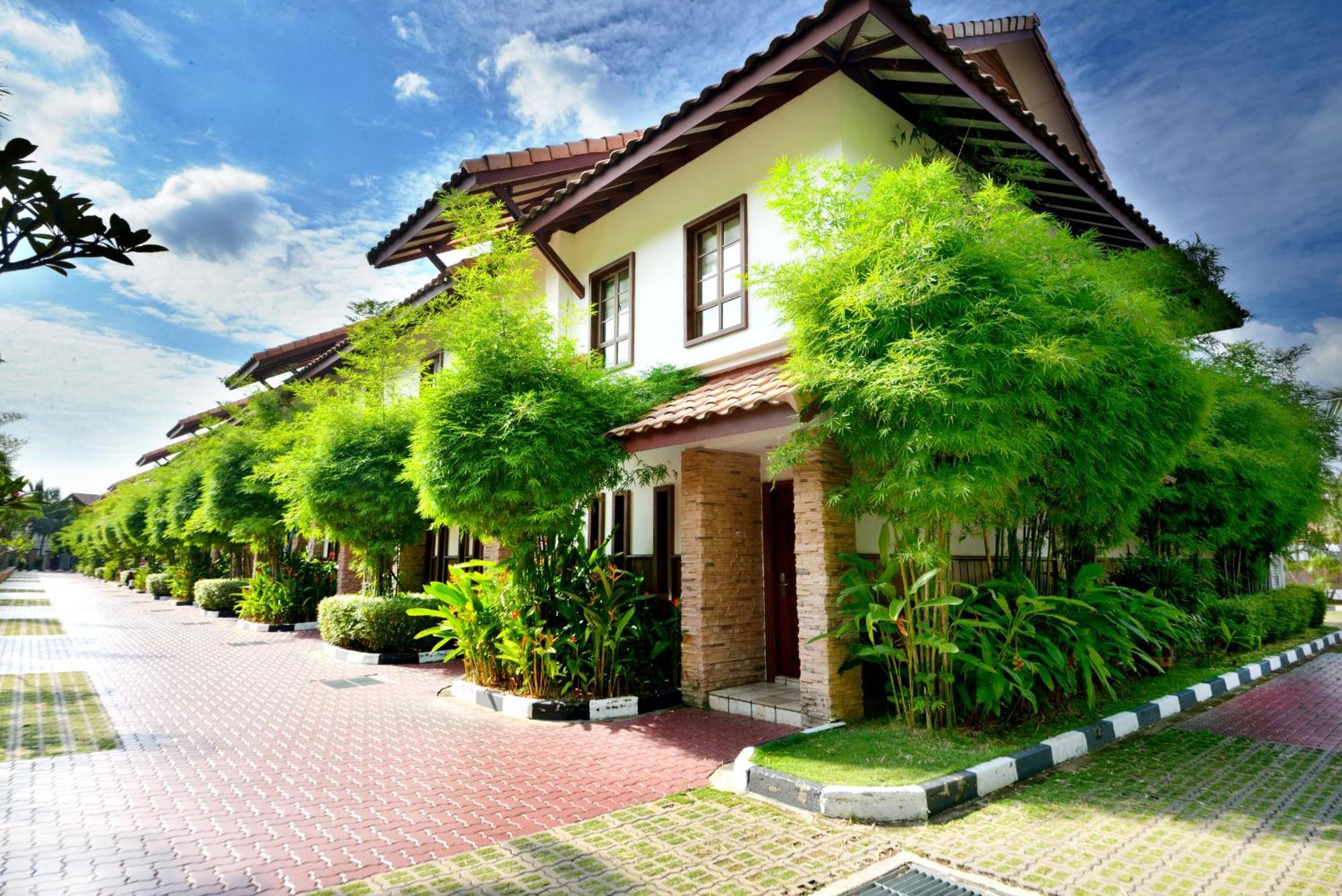 Hotel Grand Lexis Port Dickson Zewnętrze zdjęcie Residential area in Nilai